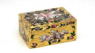 Close-up and personal: eighteenth-century gold boxes from the Rosalinde and Arthur Gilbert Collection