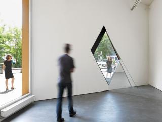 Sarah Oppenheimer: S-281913