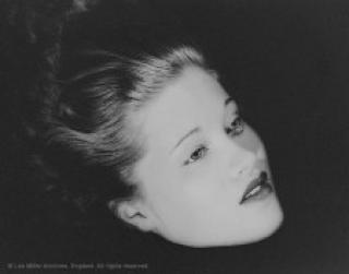 
                                       Lee Miller
                                       Floating Head (Mary Taylor), New York Studio, New York, USA, 1933
                                    